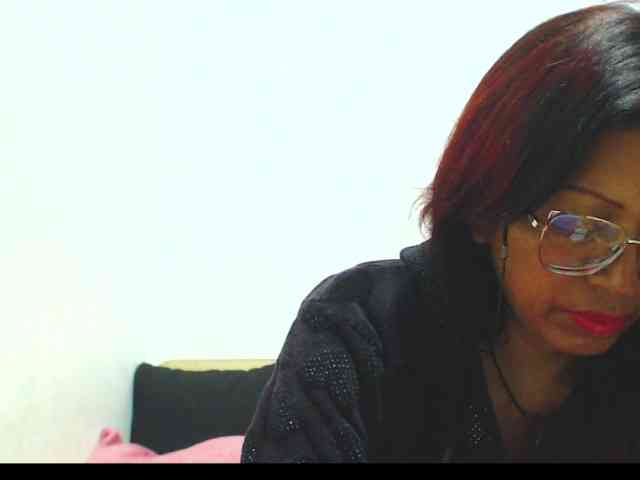 KATYY-HOTTT webcam