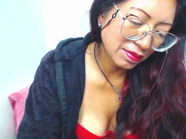 KATYY-HOTTT webcam