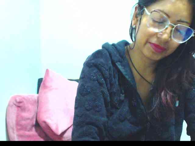 KATYY-HOTTT webcam