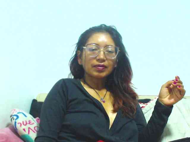 KATYY-HOTTT webcam