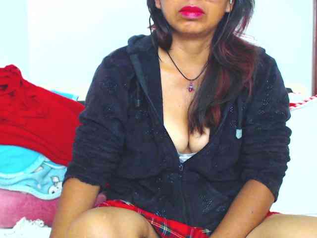 KATYY-HOTTT webcam