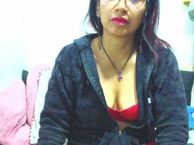 KATYY-HOTTT webcam
