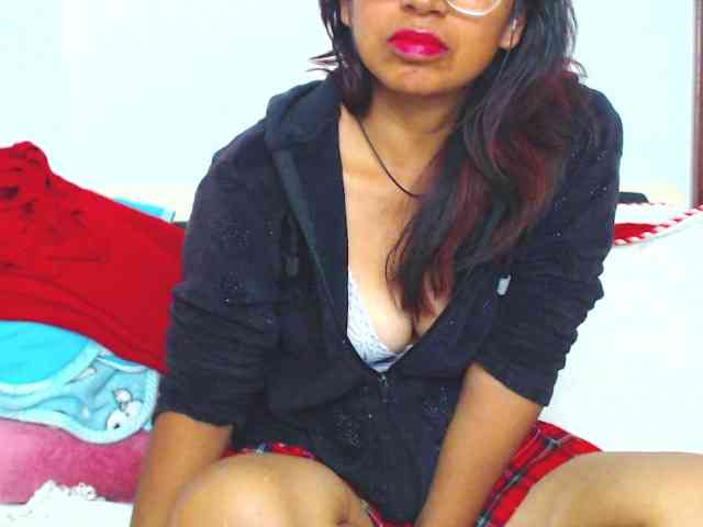 KATYY-HOTTT webcam