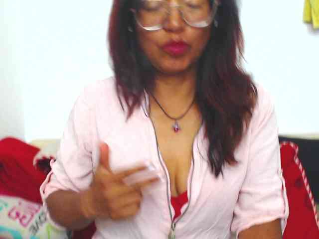KATYY-HOTTT webcam
