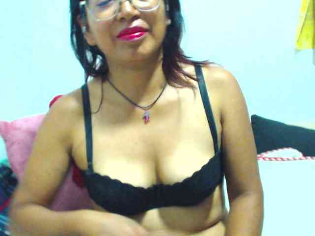 KATYY-HOTTT webcam