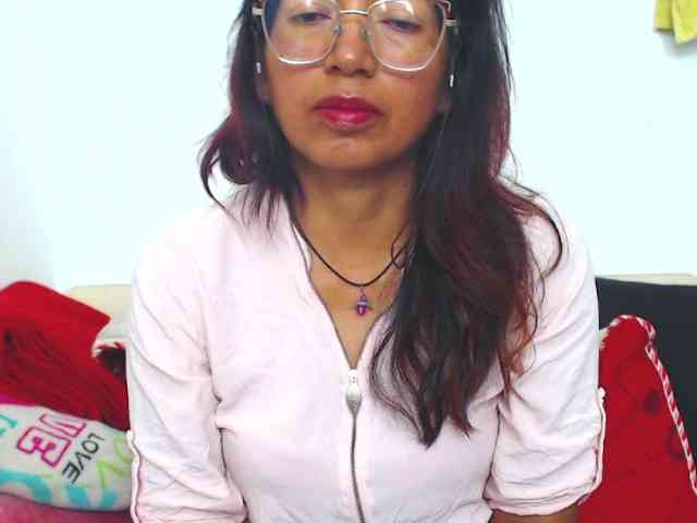 KATYY-HOTTT webcam