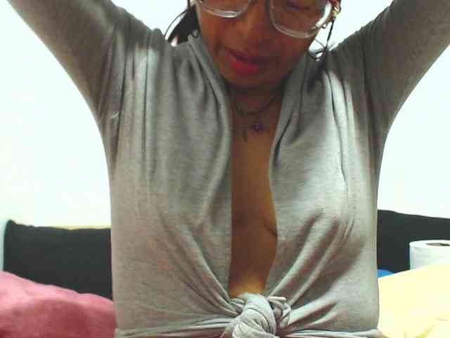 KATYY-HOTTT webcam