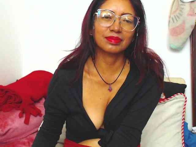 KATYY-HOTTT webcam