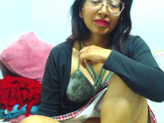 KATYY-HOTTT webcam