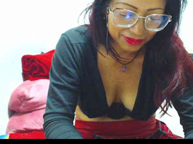 KATYY-HOTTT webcam