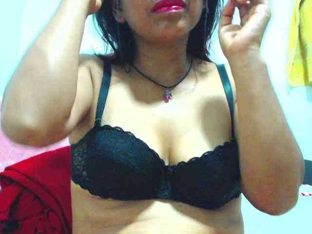 KATYY-HOTTT webcam