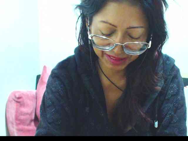 KATYY-HOTTT webcam