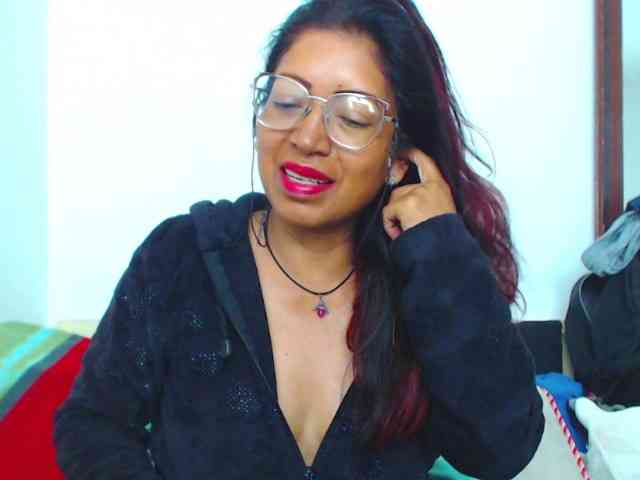KATYY-HOTTT webcam
