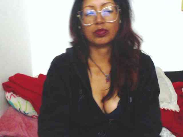 KATYY-HOTTT webcam