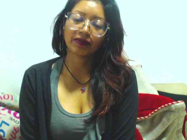 KATYY-HOTTT webcam