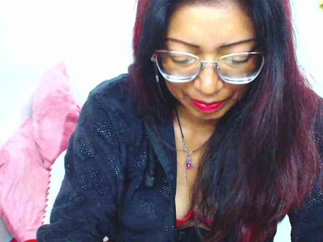 KATYY-HOTTT webcam