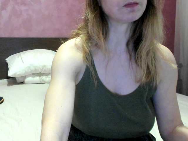 AngelNicolle's BongaCams show and profile