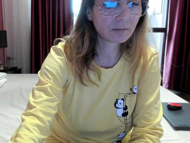 AngelNicolle's BongaCams show and profile