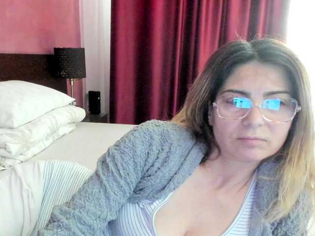 AngelNicolle's BongaCams show and profile