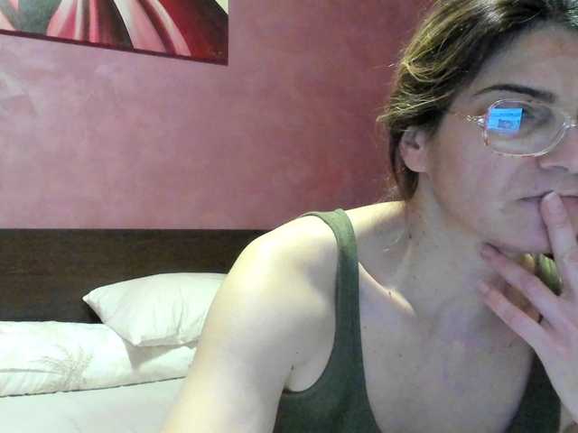 AngelNicolle's BongaCams show and profile