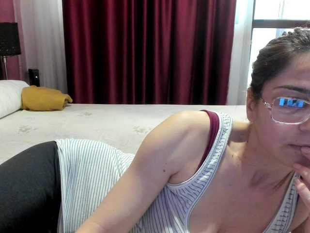 AngelNicolle's BongaCams show and profile