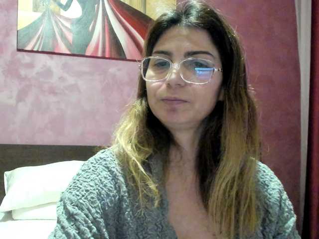 AngelNicolle's BongaCams show and profile