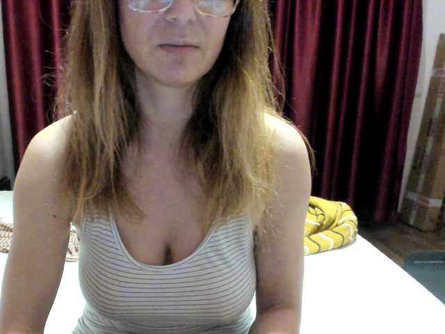 AngelNicolle's BongaCams show and profile