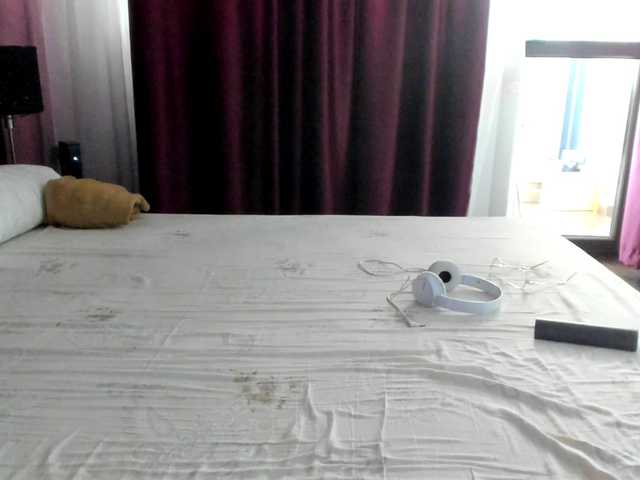 AngelNicolle's BongaCams show and profile