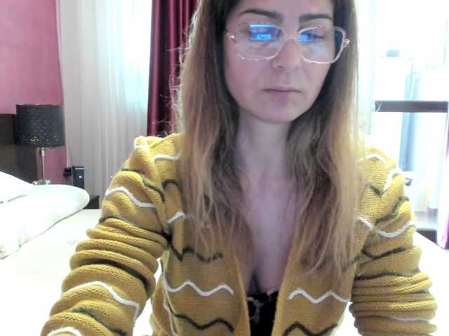AngelNicolle's BongaCams show and profile