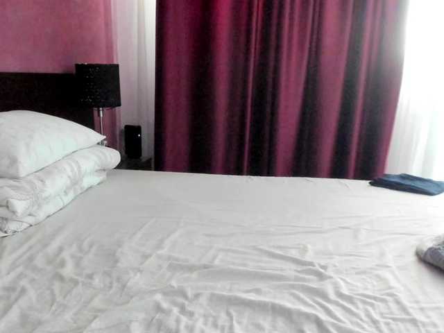 AngelNicolle's BongaCams show and profile