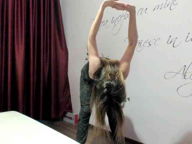 AngelNicolle AngelNicolle