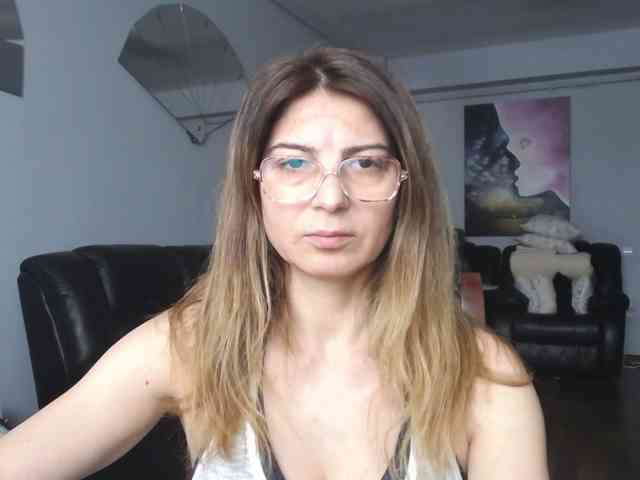 AngelNicolle AngelNicolle