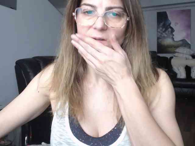 AngelNicolle AngelNicolle