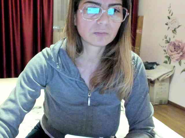 AngelNicolle AngelNicolle