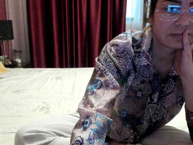 AngelNicolle AngelNicolle