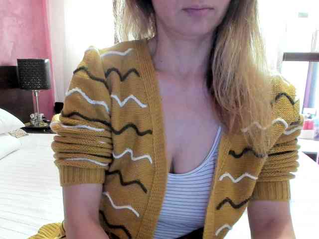 AngelNicolle AngelNicolle