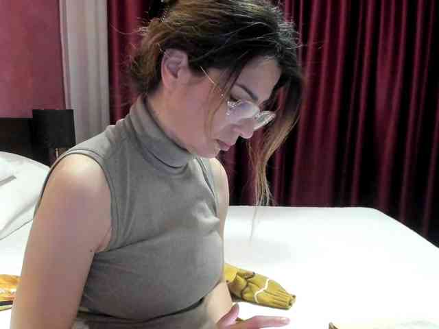 AngelNicolle AngelNicolle