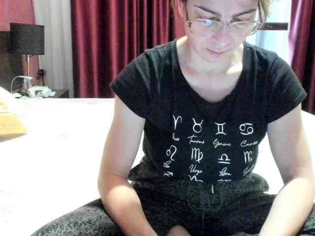 AngelNicolle AngelNicolle