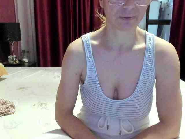 AngelNicolle AngelNicolle