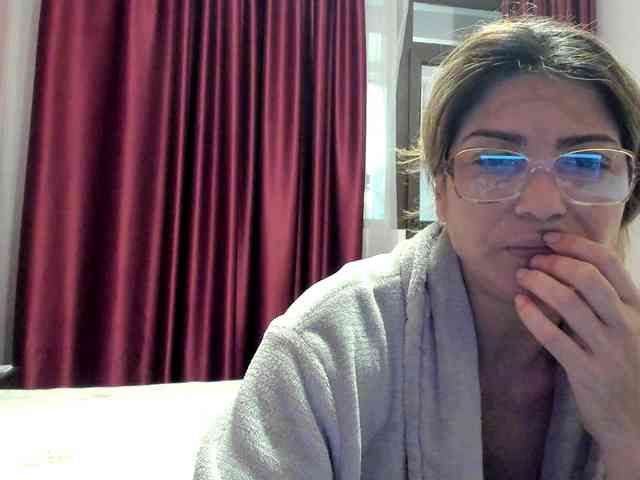 AngelNicolle AngelNicolle