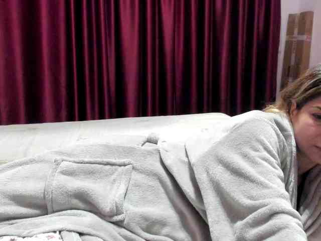 AngelNicolle AngelNicolle