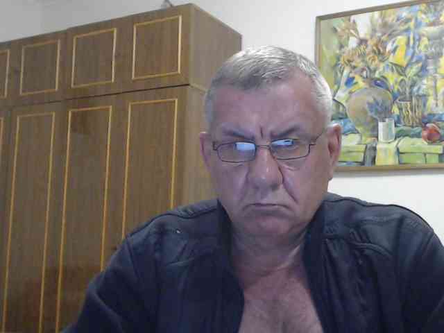 machomale3 Live Webcam on BongaCams