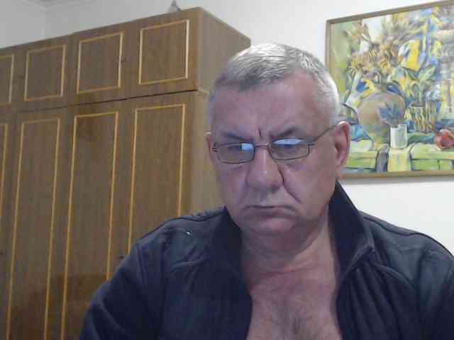 machomale3 Live Webcam on BongaCams