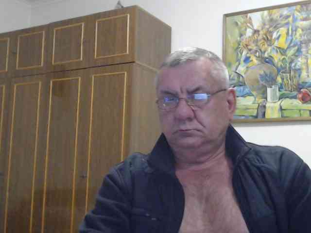 machomale3 Live Webcam on BongaCams