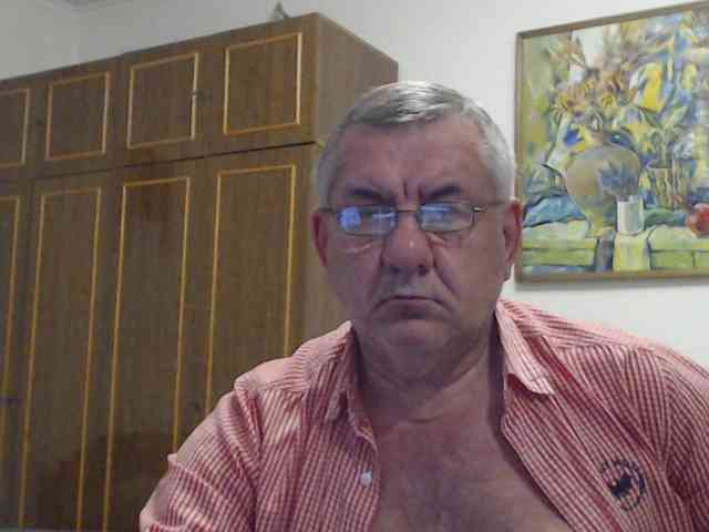 machomale3 Live Webcam on {site_name}