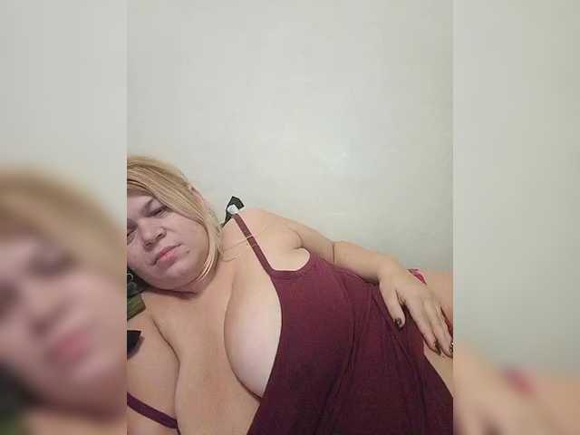 buniaya123 Live Cam and Statistics on UnifiedCams