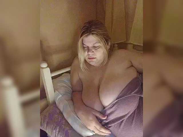 buniaya123's BongaCams show and profile