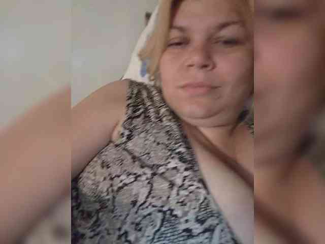 buniaya123 Live Webcam on BongaCams
