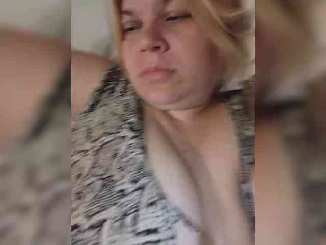 buniaya123 Live Webcam on BongaCams