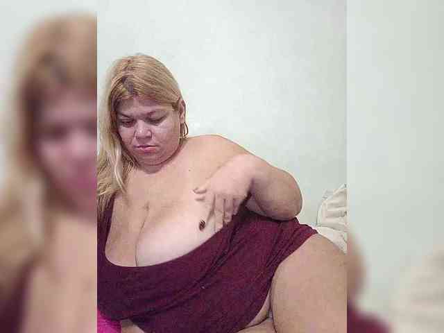 buniaya123 Live Webcam on BongaCams